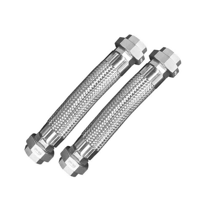 How can weld defects be avoided during the manufacturing of metal hoses to ensure safe use?